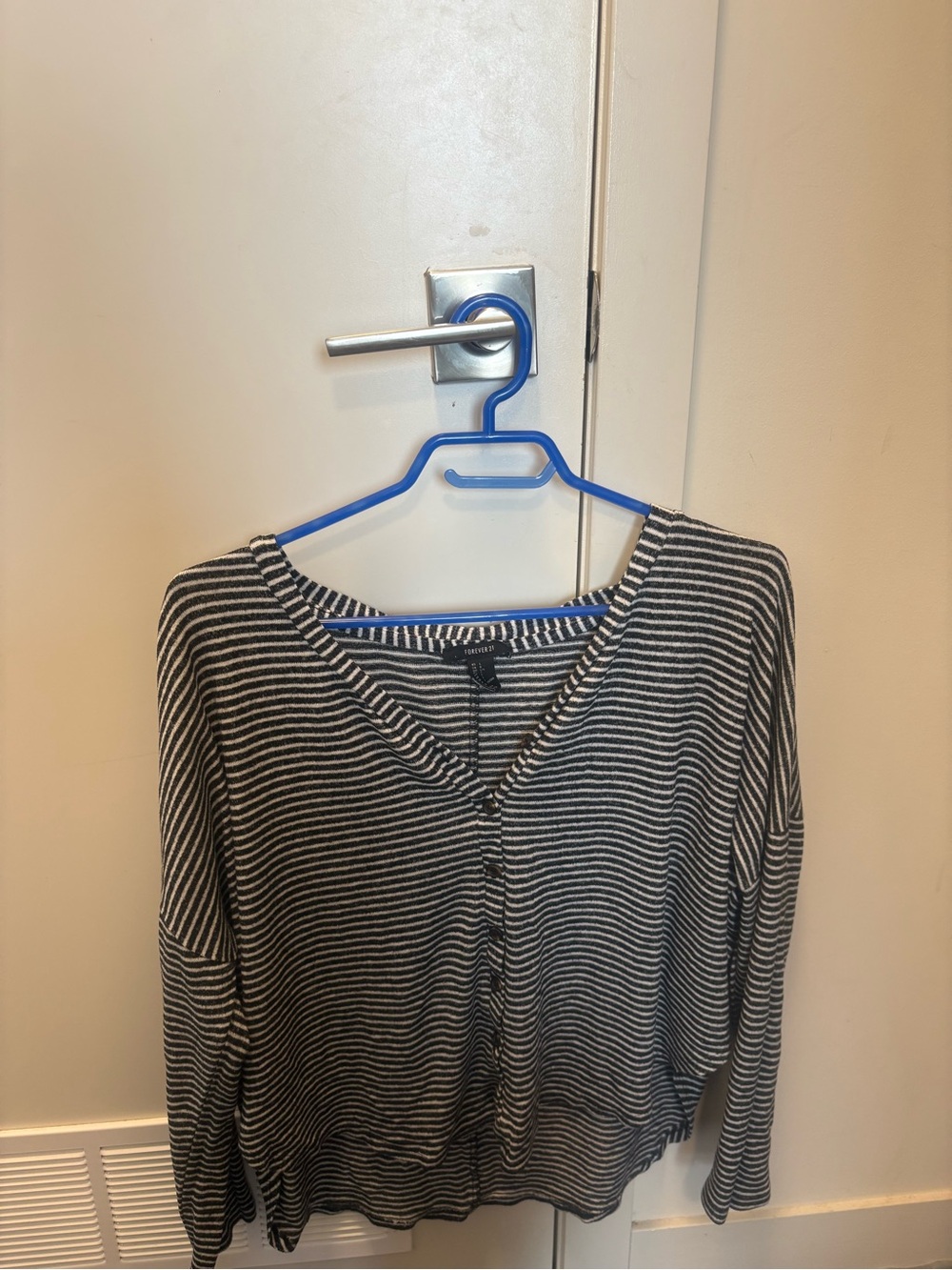Forever 21 Black & White Striped V-Neck Long Sleeve Top